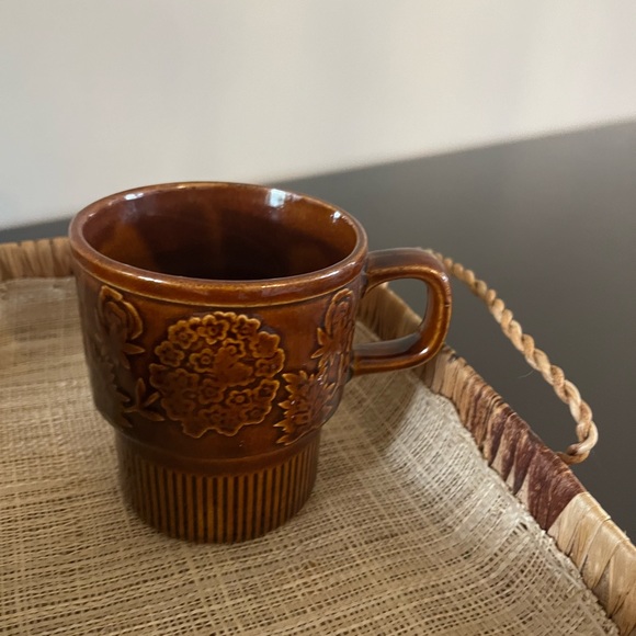 SOLD-MCM stacking mugs - Picture 5 of 9